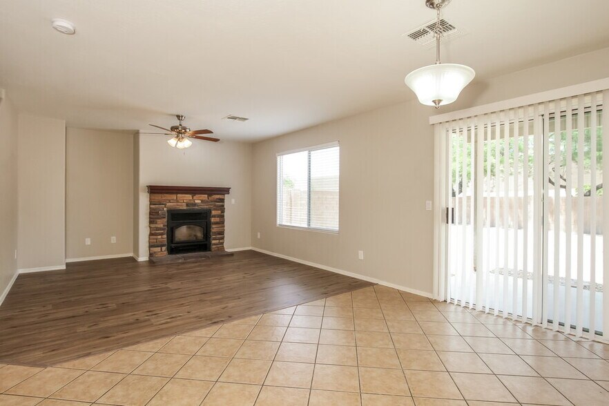 Building Photo - 24236 W Lasso Ln