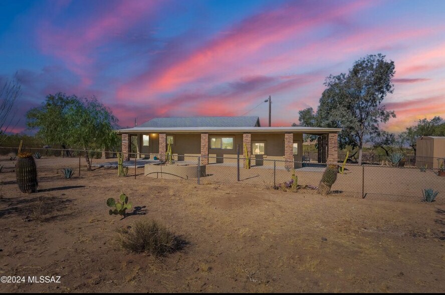 Primary Photo - 3950 W Camino del Toro