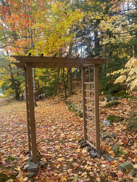 Building Photo - 1825 W Fair Ave