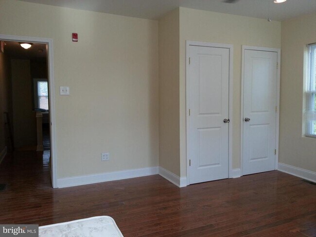 Building Photo - 500 N 39th St