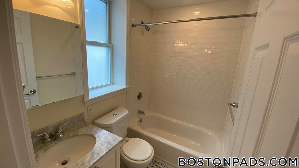 Building Photo - 3 Chauncy St