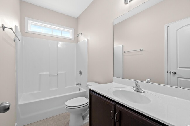 Building Photo - 1711 Sapphire Dr