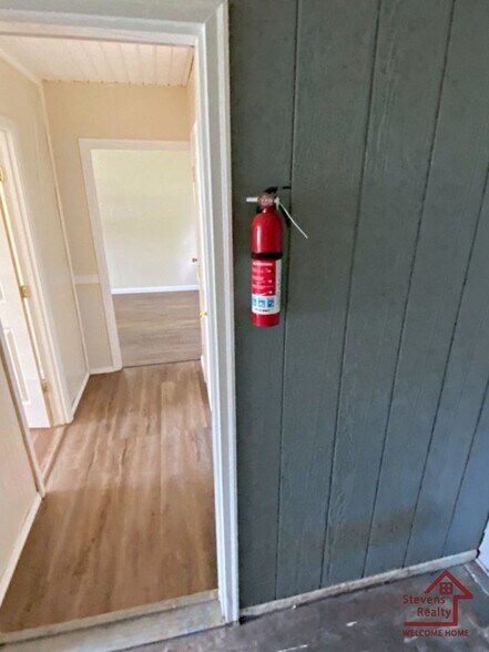 Building Photo - 25 N Franklin Ave