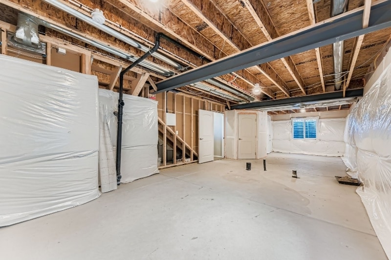 Building Photo - 1845 Sunset Vista Dr