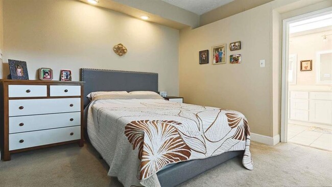 Building Photo - 3834 Carya Cir