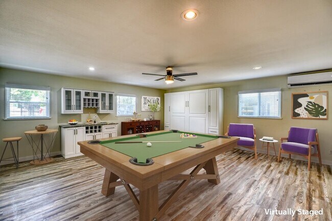 Building Photo - 614 E Briarway Dr