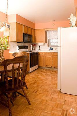 Kitchen - Ramapo Gardens