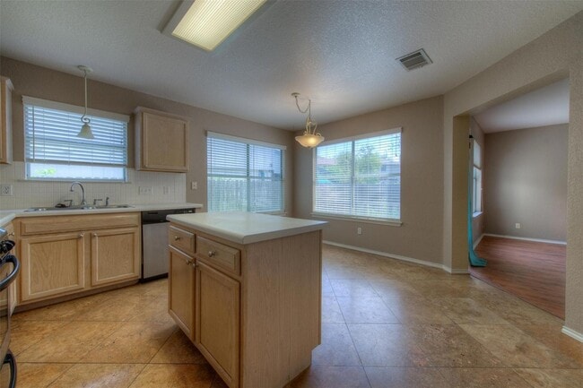Building Photo - 14721 Noya Dr
