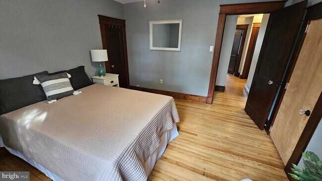 Building Photo - 205 3rd Ave SW