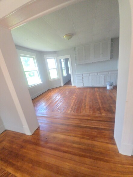 Building Photo - 309 Cooke St