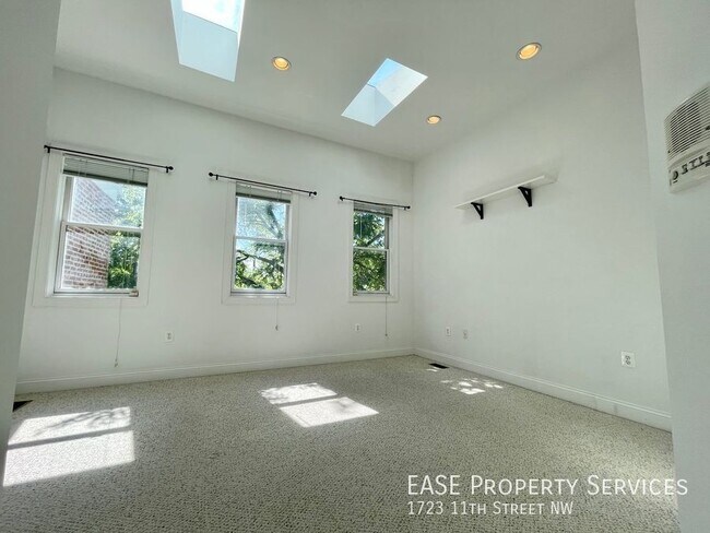 Building Photo - 1723 11th St NW