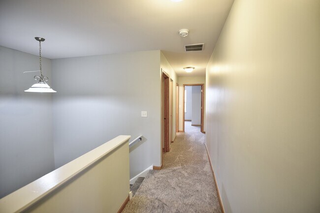 Building Photo - 1807 S Wentworth Cir