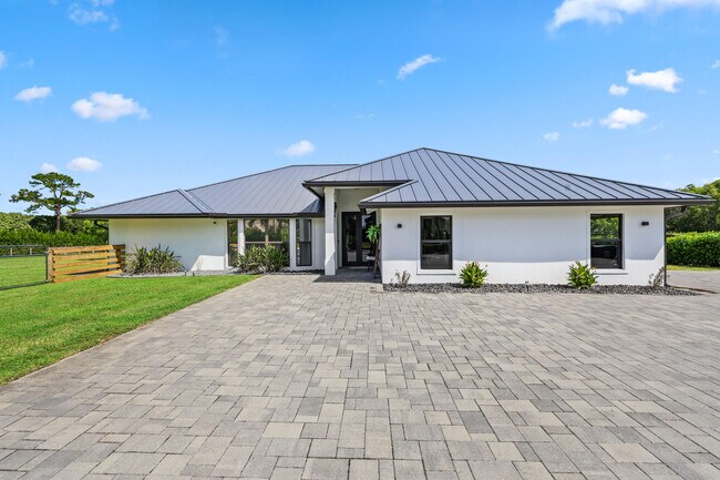 Primary Photo - 14704 Black Bear Rd