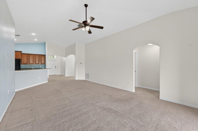 Building Photo - 13128 Royal Pines Ave