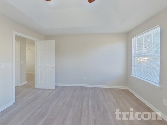 Building Photo - 4 Sweetberry Ct