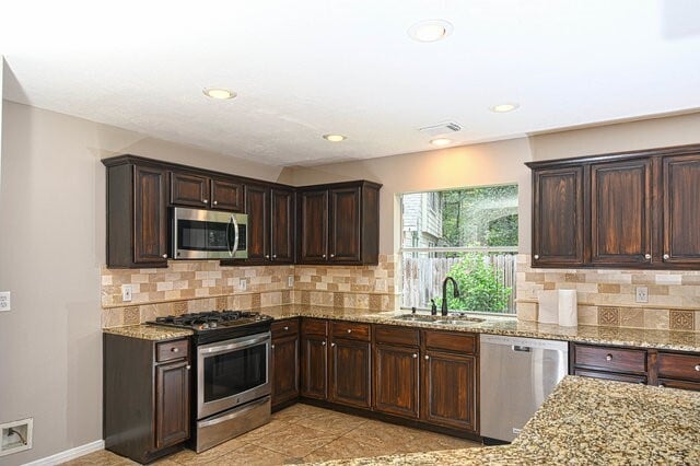 Building Photo - 55 Shimmer Pond Pl