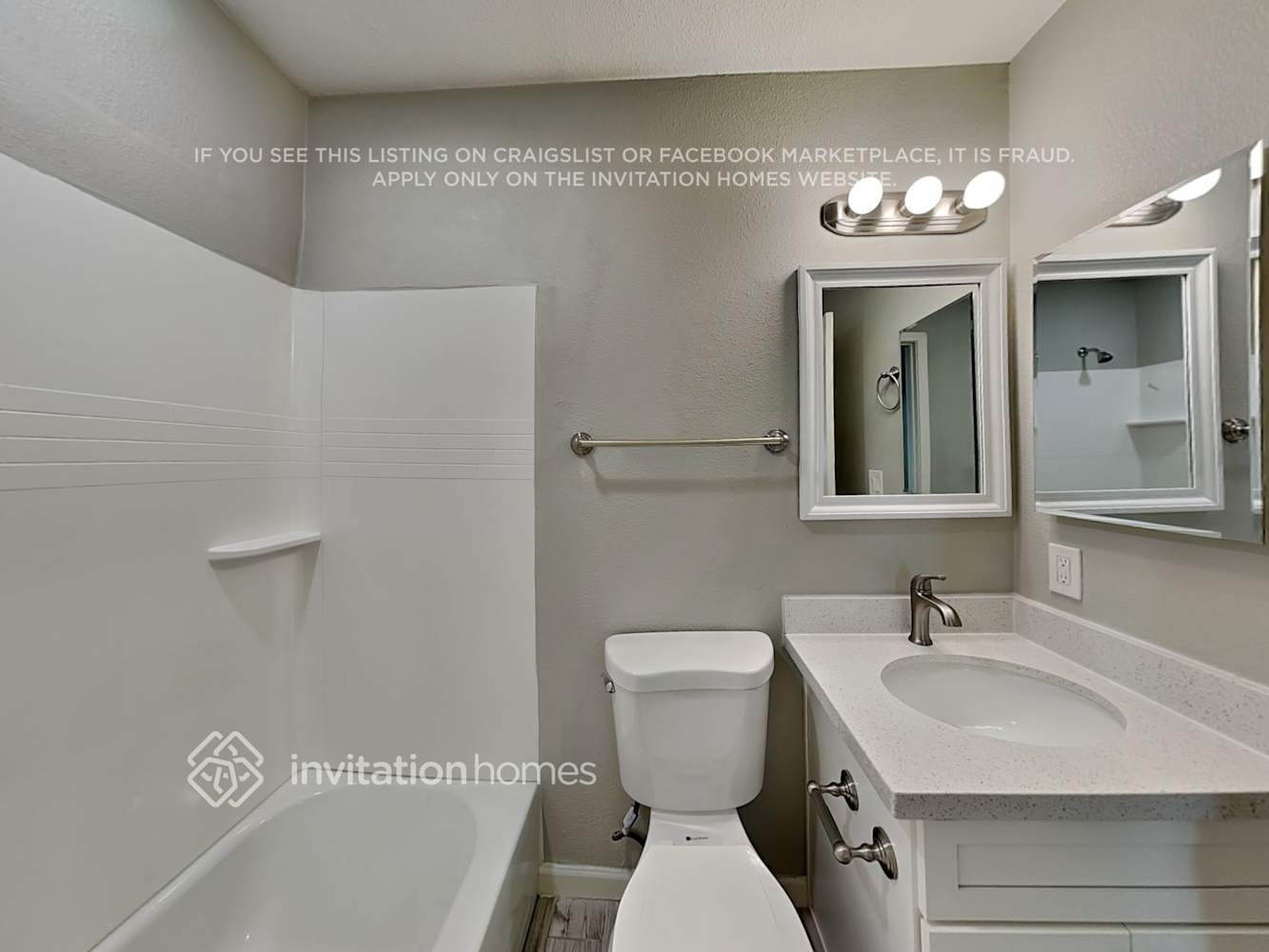 Building Photo - 1026 W Danbury Dr