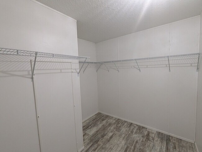 Building Photo - 6806 Pearson Ln