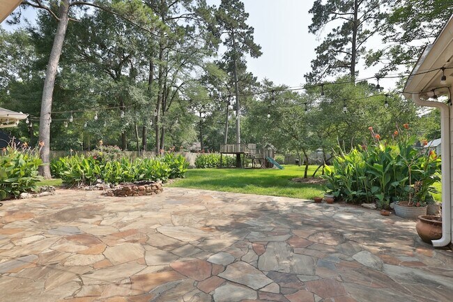 Building Photo - 22719 Rainfern Dr
