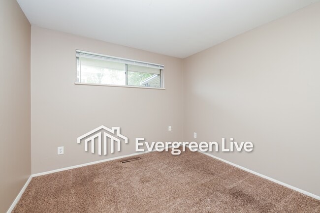 Building Photo - 6469 Hemingway Rd