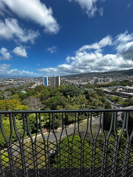 View from Lanai - 1515 Nuuanu Ave