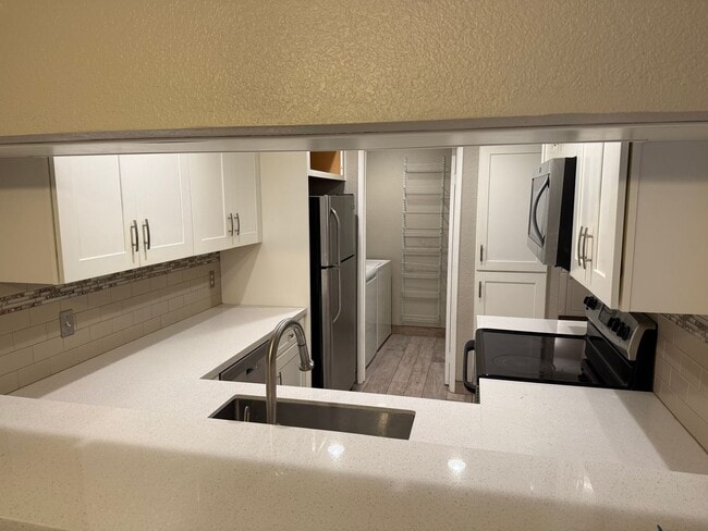 Building Photo - 510 Canyon Oaks Dr