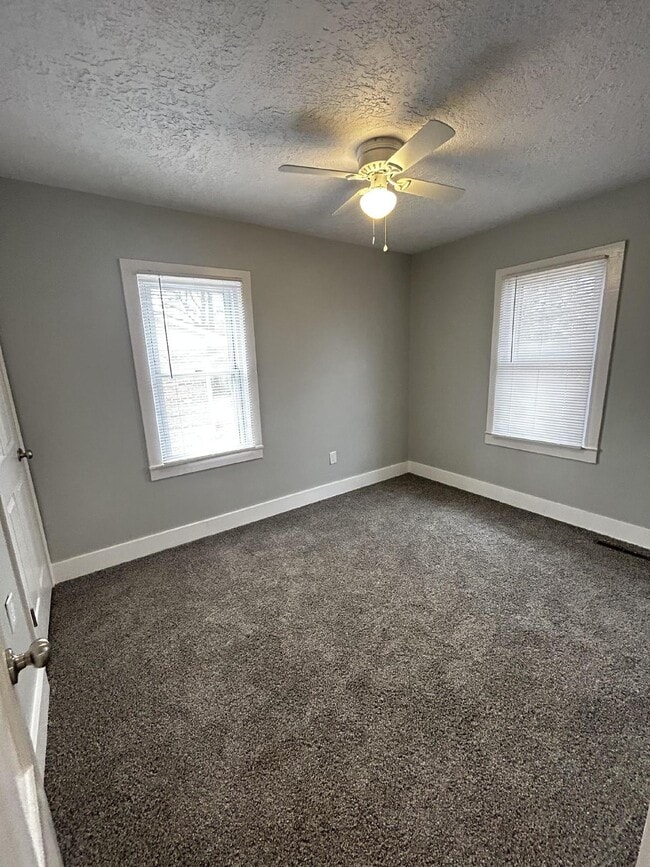 Building Photo - 447 McGill St