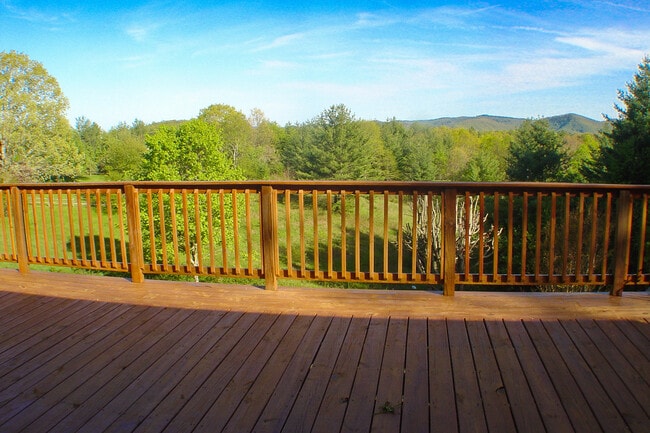 Building Photo - 135 Freedom Trail