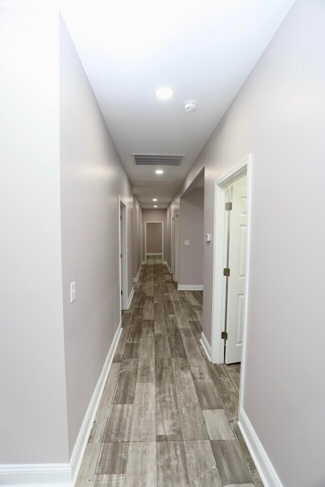 Building Photo - 11 Kendrick St