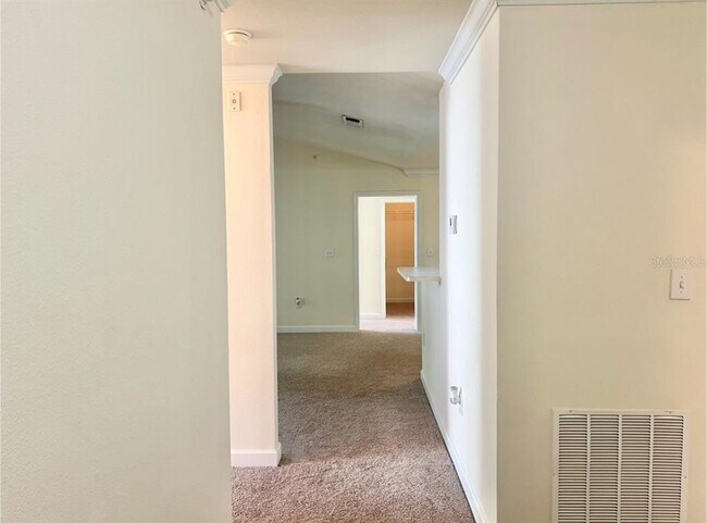 Building Photo - 18469 Bridle Club Dr