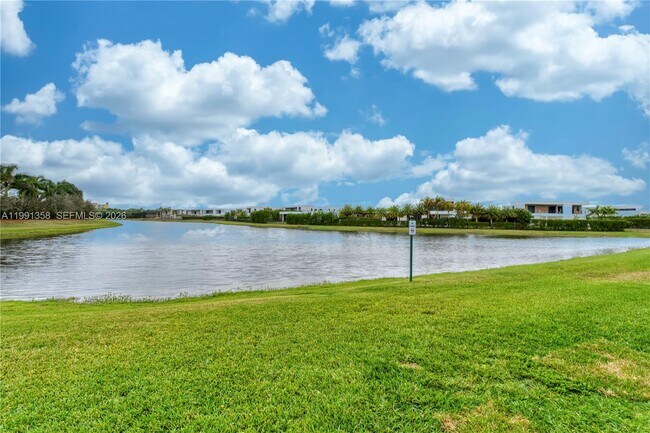 Building Photo - 164 Riviera Cir