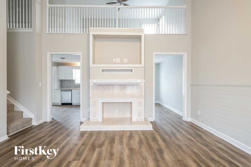 Building Photo - 2613 Fernwood Ave