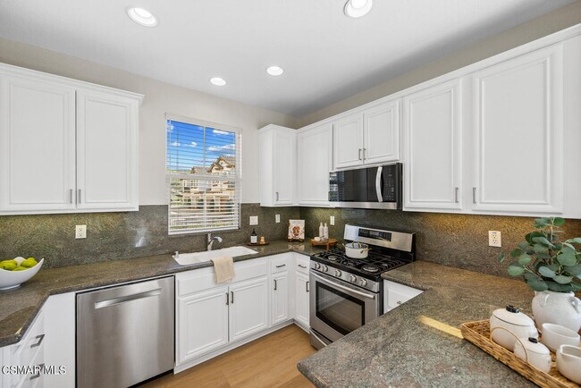 Building Photo - 88 Via Katrina