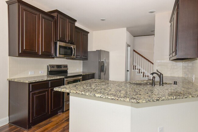 Building Photo - 6819 Jade Dr