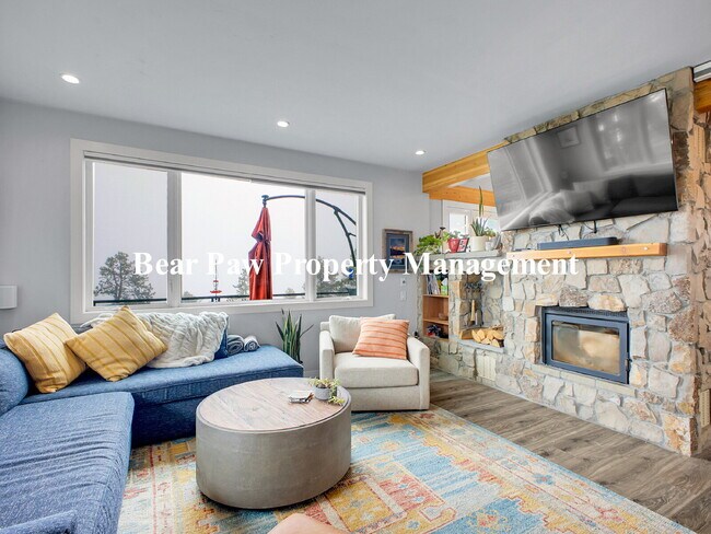 Building Photo - "Spacious 5-Bed Retreat with 3.5 Baths on ...