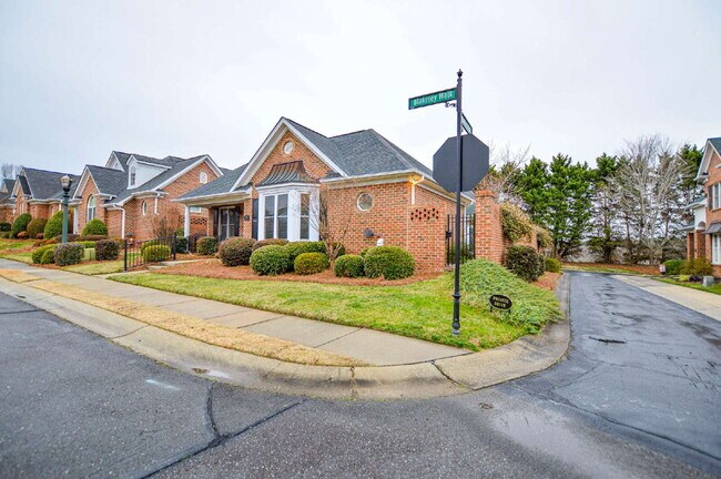 Building Photo - 986 Blakeley Walk