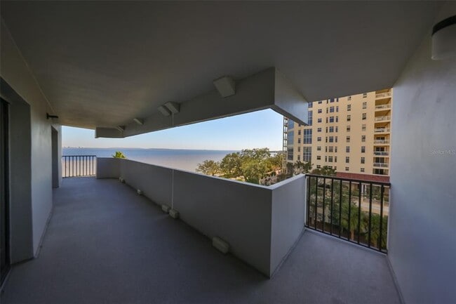 Building Photo - 4141 Bayshore Blvd