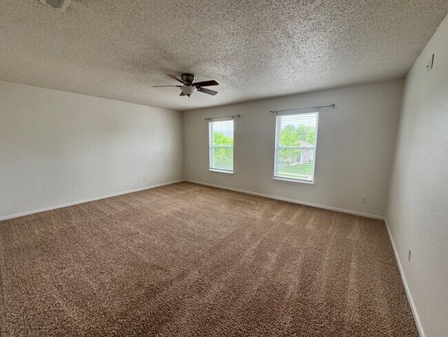 Building Photo - 1723 Elijah Blue Dr