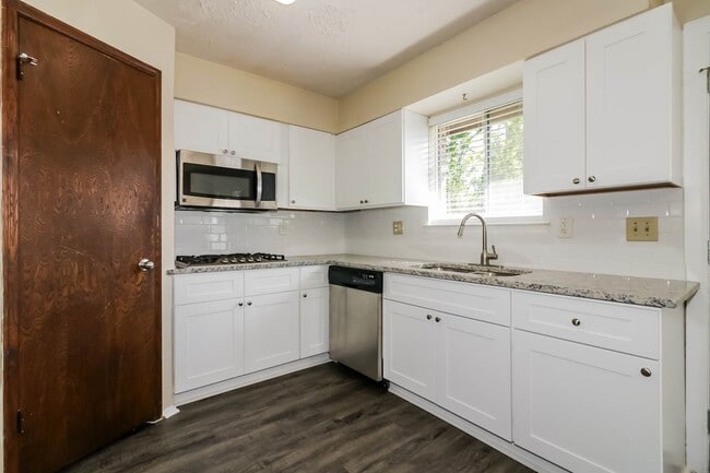 Building Photo - 8422 Bandridge Rd