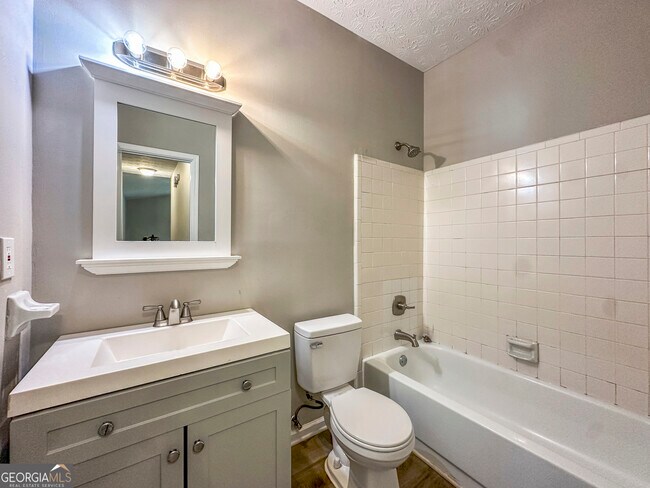 Building Photo - 11647 Matthews Trail