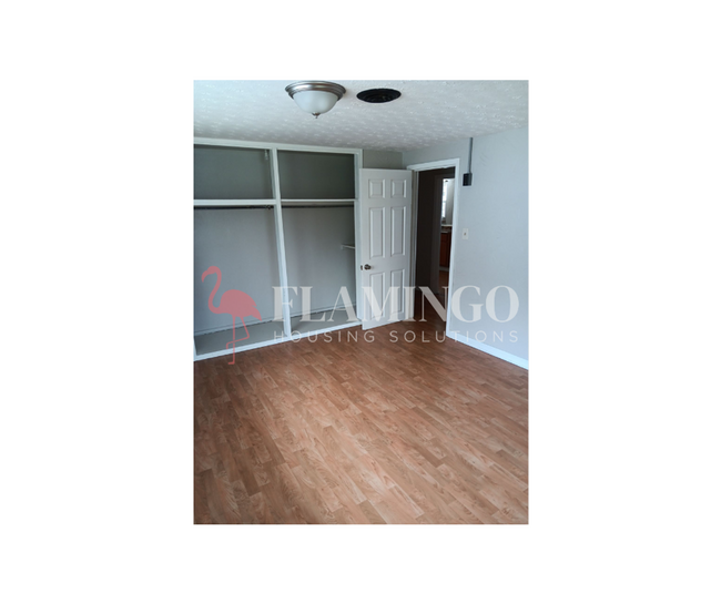 Building Photo - Comfortable 2-Bedroom Home with Garage & S...