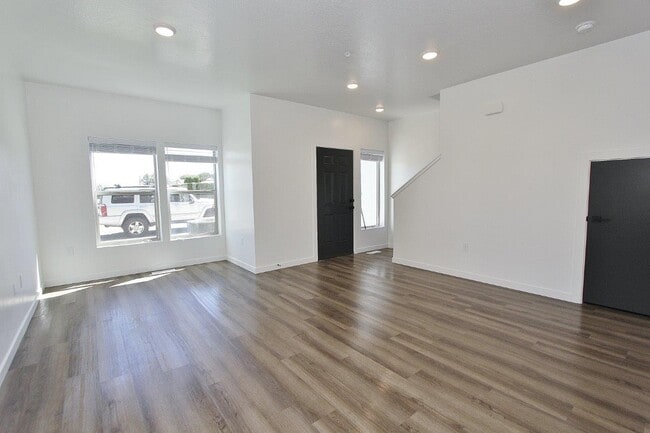 Building Photo - 3912 Brian Ave.
