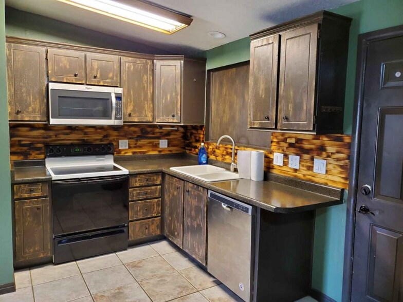 Building Photo - 89 W Gordon Ave