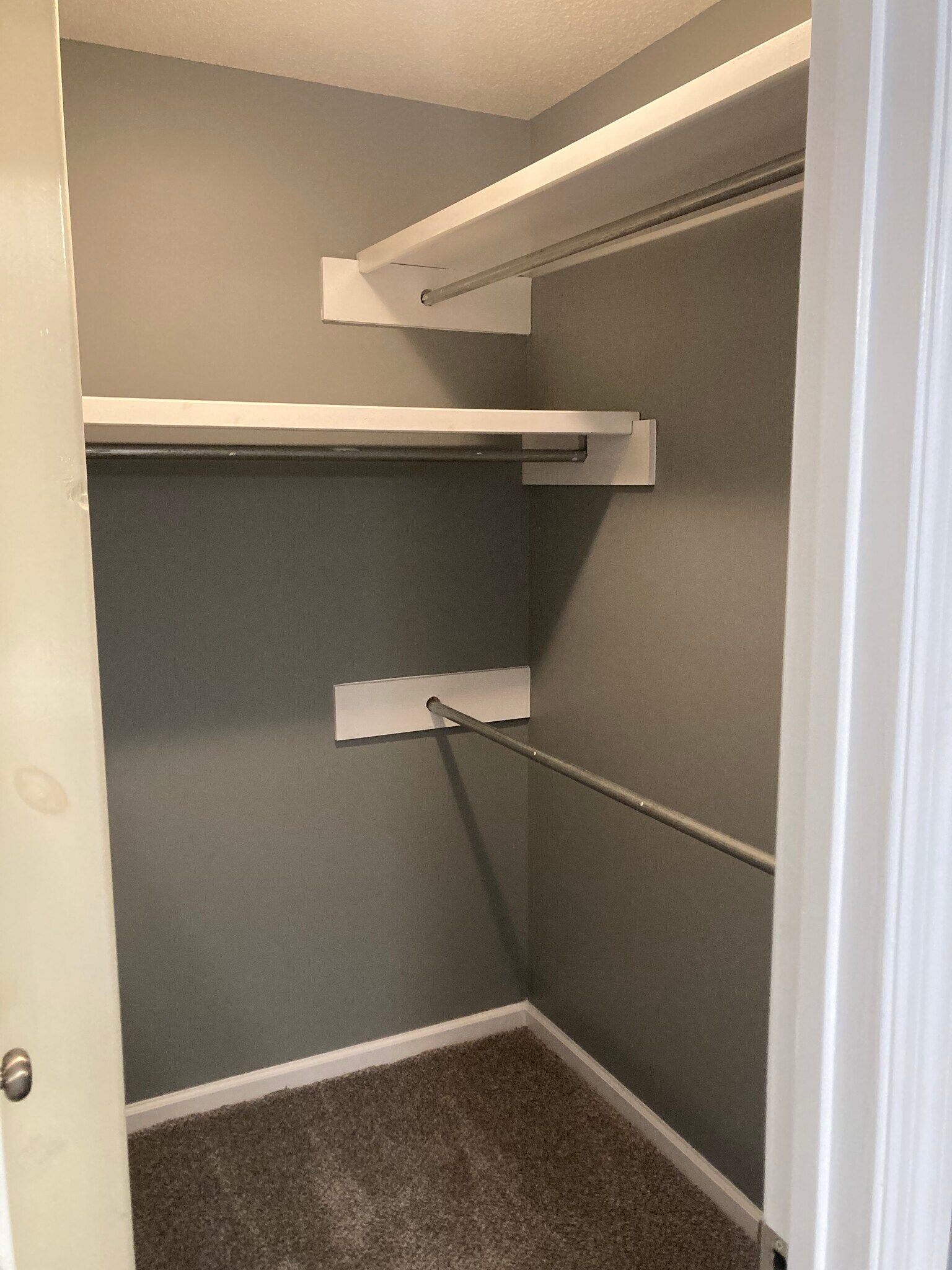 Building Photo - 411 Black Ave