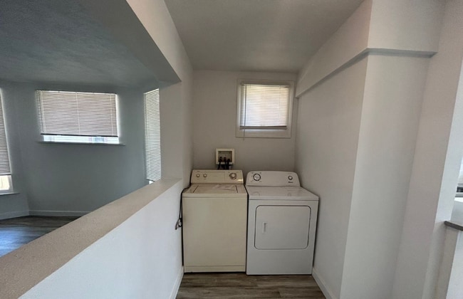 Building Photo - 312 E Mission Ave