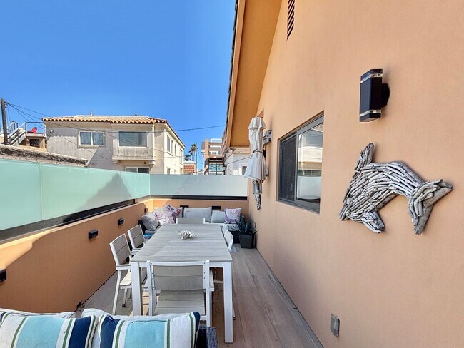 Building Photo - 2524O- Amazing Waterfront | FURNISHED