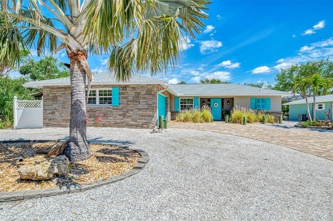Building Photo - 307 Avenida De Paradisio