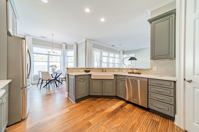 Building Photo - 15016 High Bluff Ct