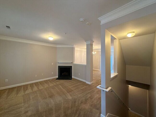 Building Photo - T.R. Lawing Realty Property
