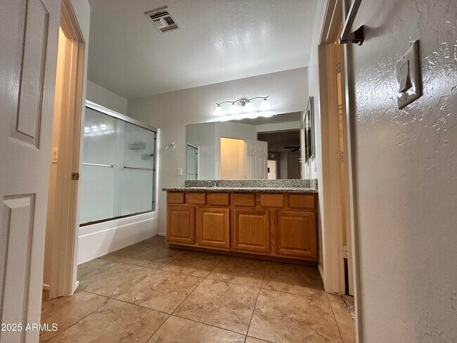 Building Photo - 3489 S 162nd Ln